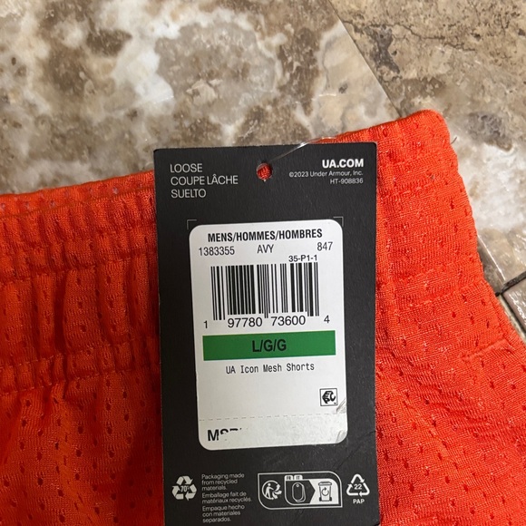 NWT - Men’s Under Armour Vibrant Orange Athletic Shorts - Large - Picture 2 of 4